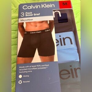 3 PACK CALVIN KLEIN MICROFIBER  BOXER BRIEFS SIZE MEDIUM BRAND NEW IN BOX